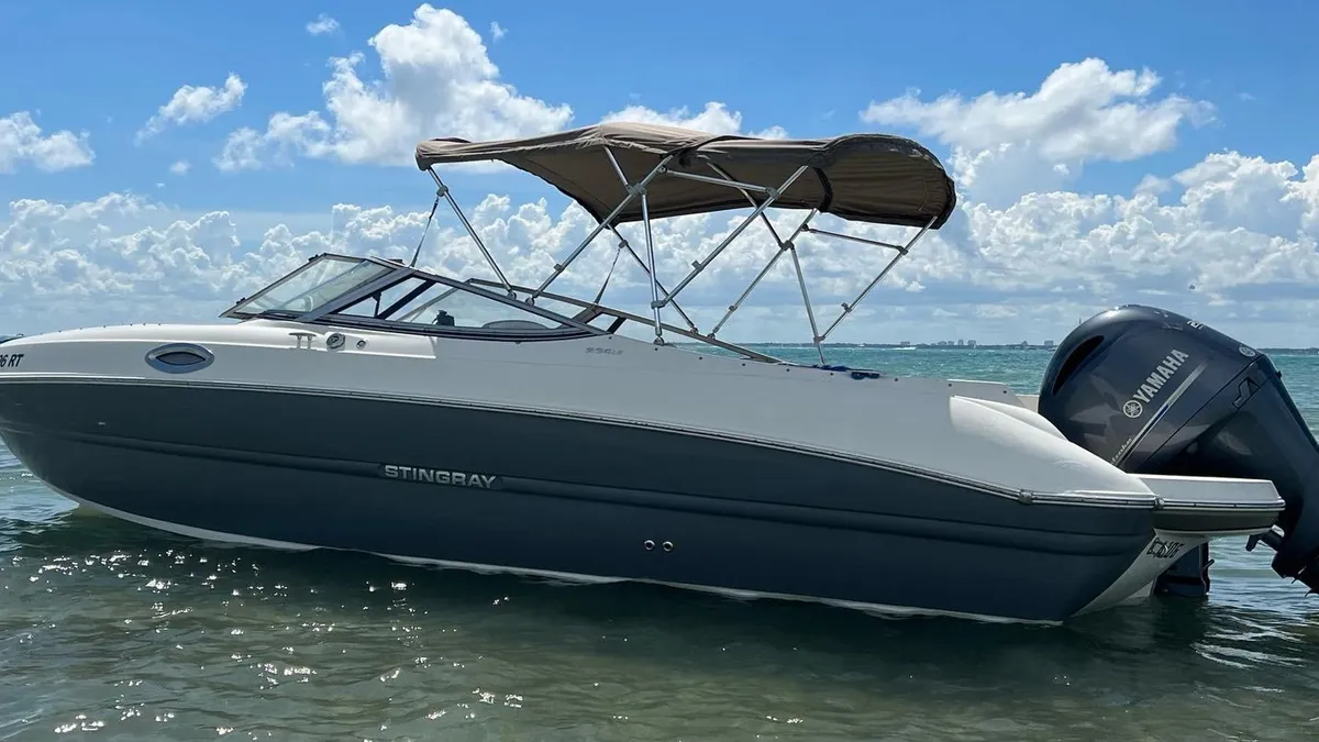 4-Hour Private Boat Charter in Miami for up to 6 People